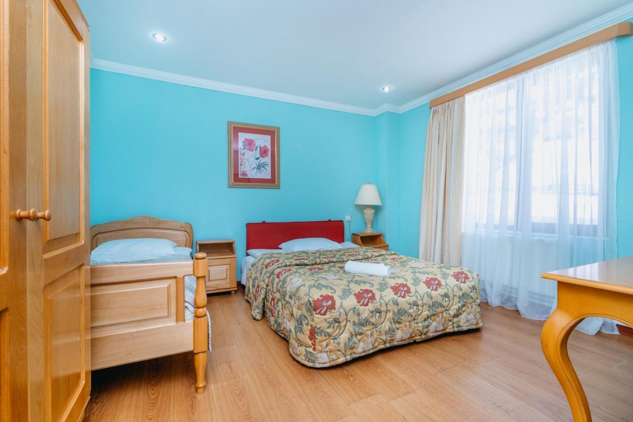Hotel Lileo Местия Екстериор снимка